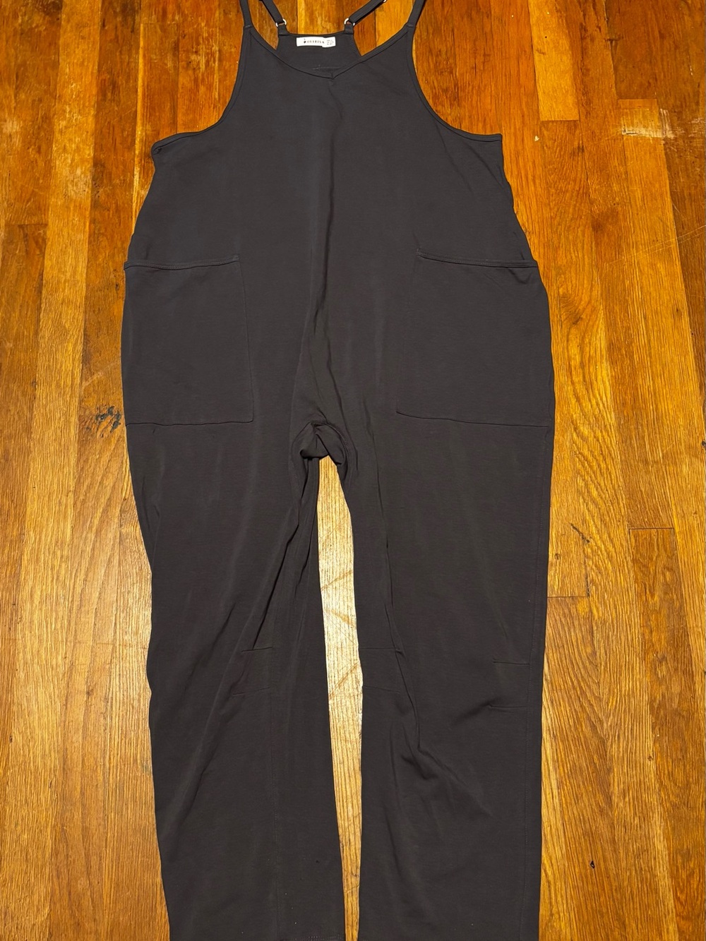 Oufeiya Women's Black Relaxed-Strap Jumpsuit with Front Pockets Size 8 Large